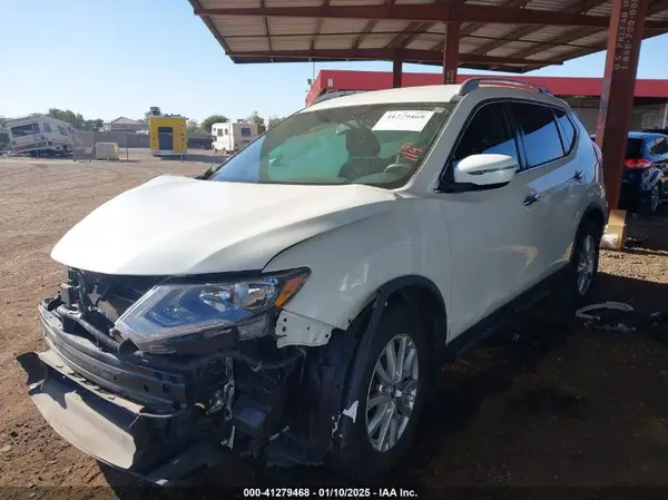 KNMAT2MT9JP622410 2018 NISSAN ROGUE - Image 2