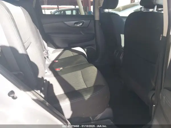 KNMAT2MT9JP622410 2018 NISSAN ROGUE - Image 8