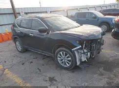 KNMAT2MT9JP623055 2018 NISSAN ROGUE