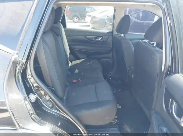 KNMAT2MT9KP554675 2019 NISSAN ROGUE - Image 8