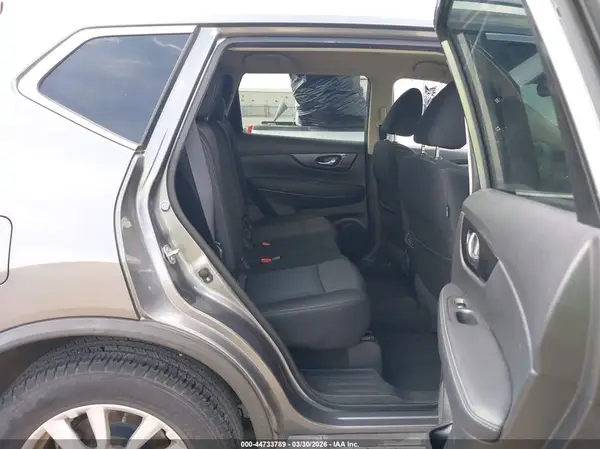 KNMAT2MT9LP504425 2020 NISSAN ROGUE - Image 8