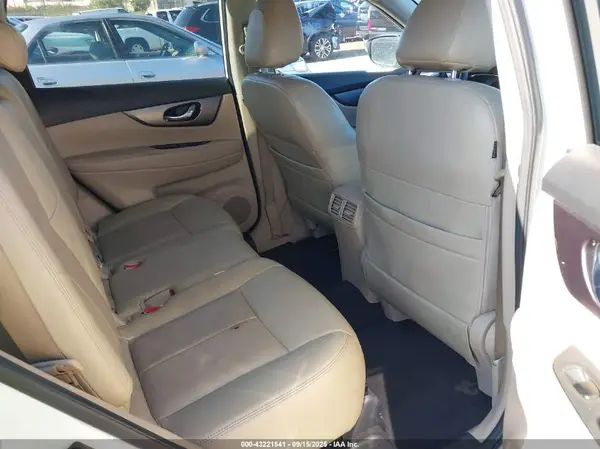KNMAT2MTXGP602420 2016 NISSAN ROGUE - Image 8