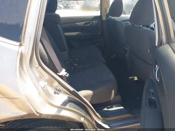 KNMAT2MTXGP615801 2016 NISSAN ROGUE - Image 8