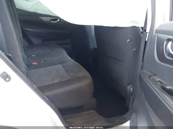 KNMAT2MTXGP619024 2016 NISSAN ROGUE - Image 8