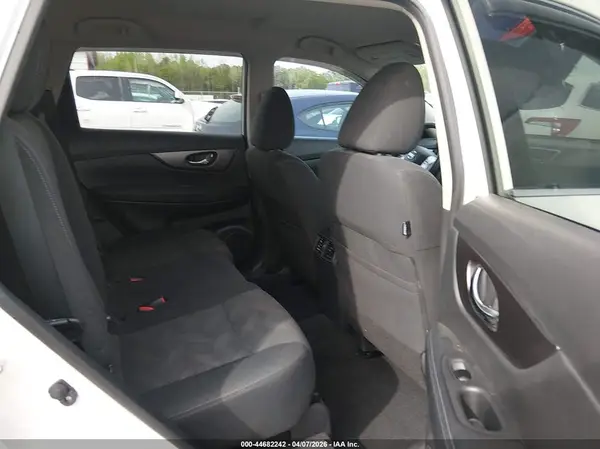 KNMAT2MTXGP633750 2016 NISSAN ROGUE - Image 8