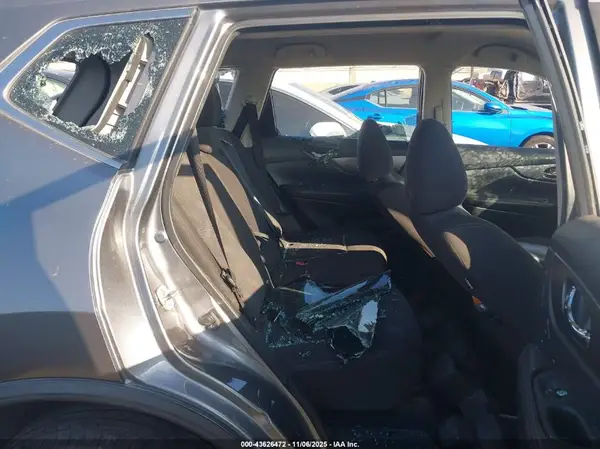 KNMAT2MTXGP636132 2016 NISSAN ROGUE - Image 8