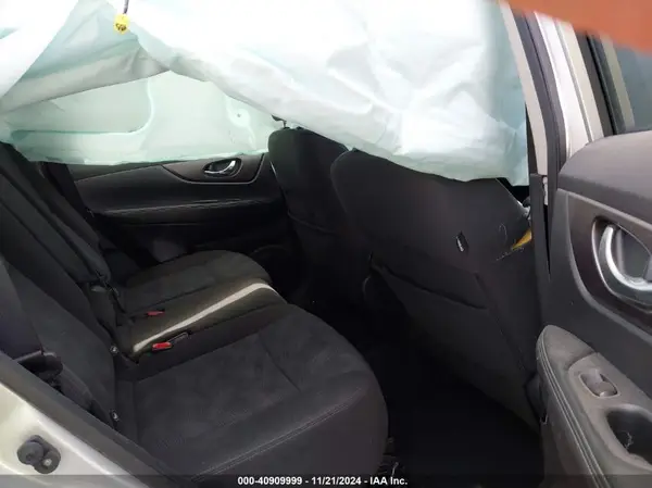 KNMAT2MTXGP642190 2016 NISSAN ROGUE - Image 8
