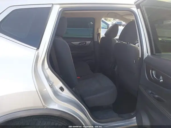 KNMAT2MTXGP662942 2016 NISSAN ROGUE - Image 8