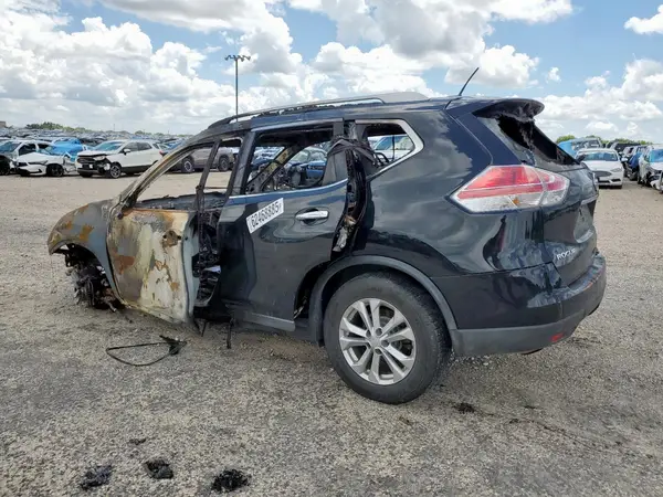 KNMAT2MTXGP717986 2016 NISSAN ROGUE - Image 2
