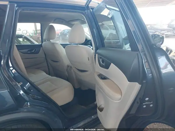 KNMAT2MTXGP725893 2016 NISSAN ROGUE - Image 8