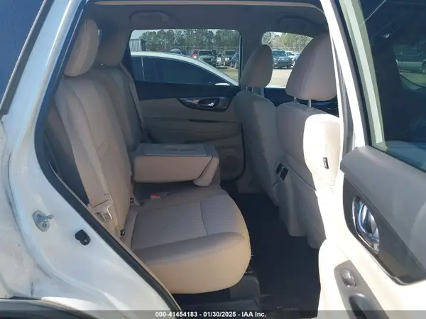 KNMAT2MTXHP501153 2017 NISSAN ROGUE - Image 8