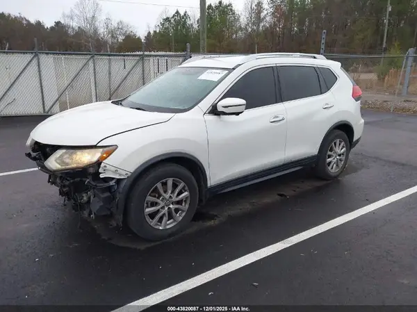 KNMAT2MTXHP501637 2017 NISSAN ROGUE - Image 2