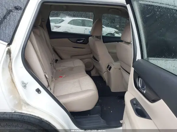 KNMAT2MTXHP501637 2017 NISSAN ROGUE - Image 8