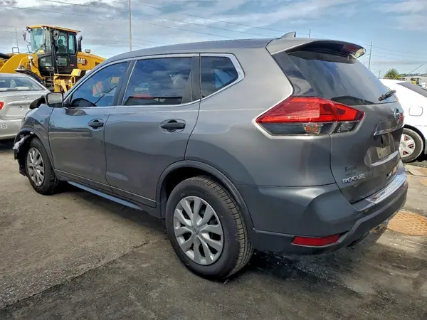KNMAT2MTXHP505042 2017 NISSAN ROGUE - Image 2