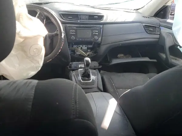 KNMAT2MTXHP510953 2017 NISSAN ROGUE - Image 8