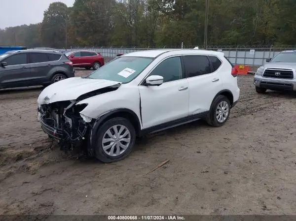 KNMAT2MTXHP513920 2017 NISSAN ROGUE - Image 2