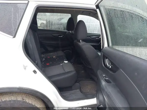 KNMAT2MTXHP513920 2017 NISSAN ROGUE - Image 8