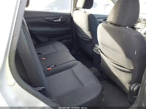 KNMAT2MTXHP515361 2017 NISSAN ROGUE - Image 8