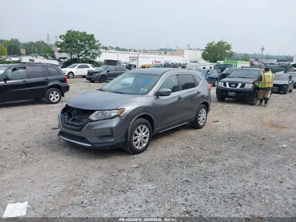 KNMAT2MTXHP515862 2017 NISSAN ROGUE - Image 2