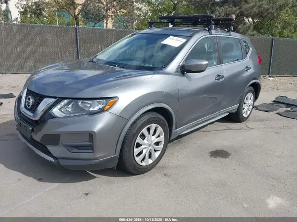 KNMAT2MTXHP522701 2017 NISSAN ROGUE - Image 2