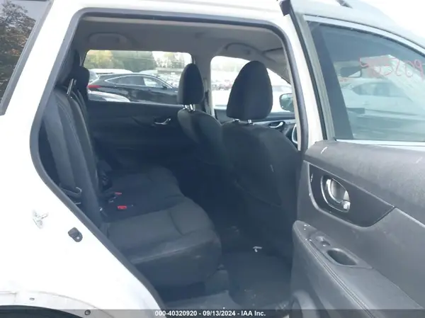 KNMAT2MTXHP524254 2017 NISSAN ROGUE - Image 8