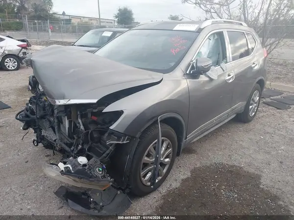 KNMAT2MTXHP526831 2017 NISSAN ROGUE - Image 2