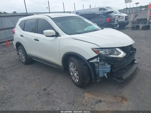 KNMAT2MTXHP531530 2017 NISSAN ROGUE - Image 1