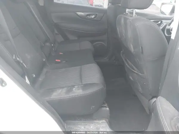 KNMAT2MTXHP531530 2017 NISSAN ROGUE - Image 8