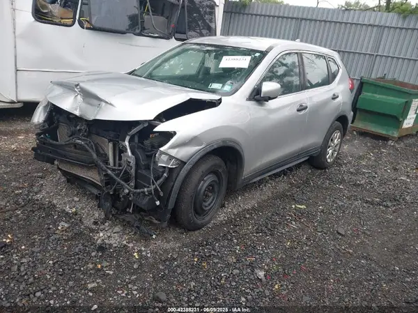 KNMAT2MTXHP532032 2017 NISSAN ROGUE - Image 2
