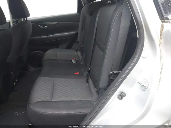 KNMAT2MTXHP532032 2017 NISSAN ROGUE - Image 8