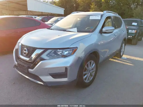 KNMAT2MTXHP537733 2017 NISSAN ROGUE - Image 2