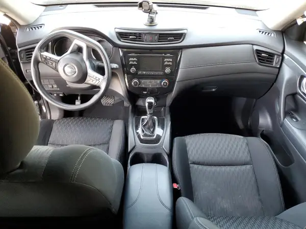 KNMAT2MTXHP538977 2017 NISSAN ROGUE - Image 8