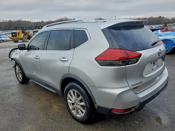 KNMAT2MTXHP545699 2017 NISSAN ROGUE - Image 2