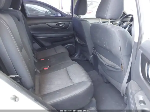 KNMAT2MTXHP549123 2017 NISSAN ROGUE - Image 8
