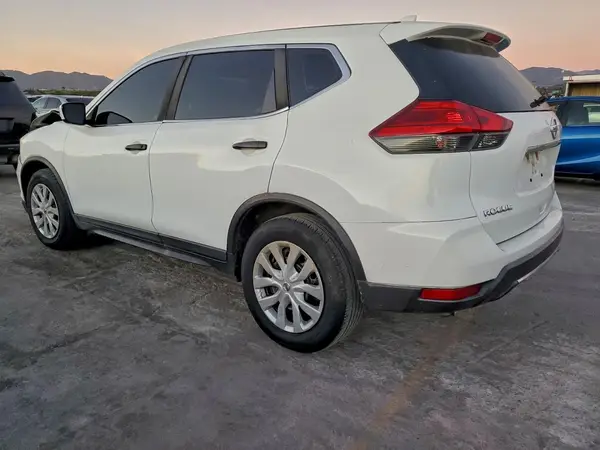 KNMAT2MTXHP549378 2017 NISSAN ROGUE - Image 2