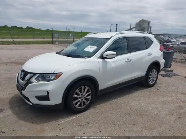 KNMAT2MTXHP550384 2017 NISSAN ROGUE - Image 2