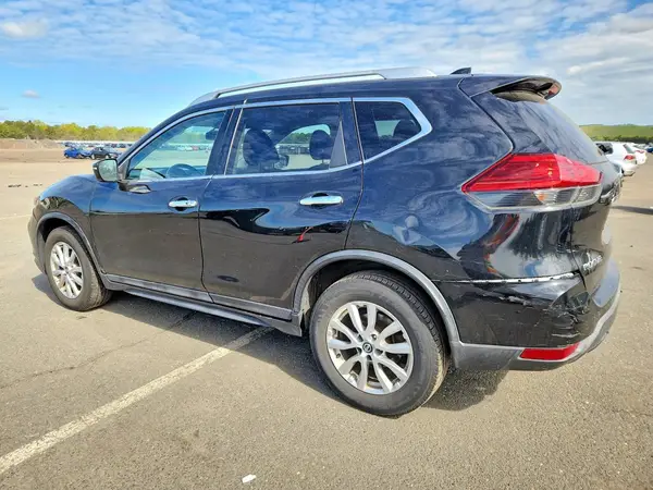 KNMAT2MTXHP551177 2017 NISSAN ROGUE - Image 2