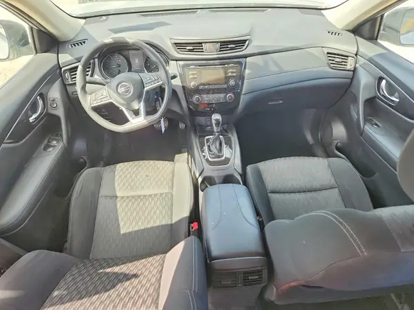 KNMAT2MTXHP557271 2017 NISSAN ROGUE - Image 8