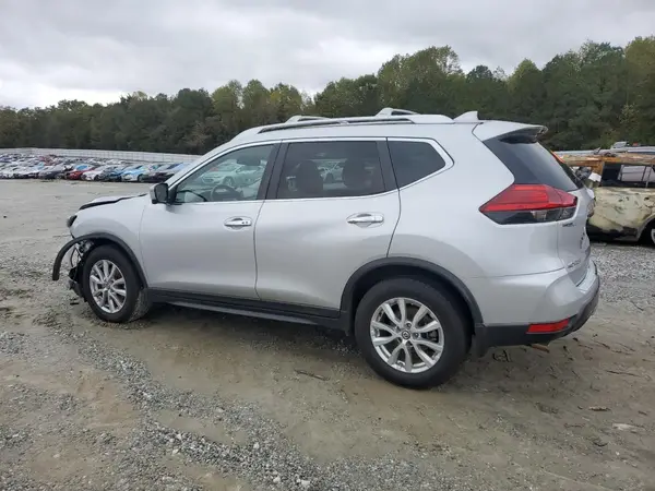 KNMAT2MTXHP557495 2017 NISSAN ROGUE - Image 2