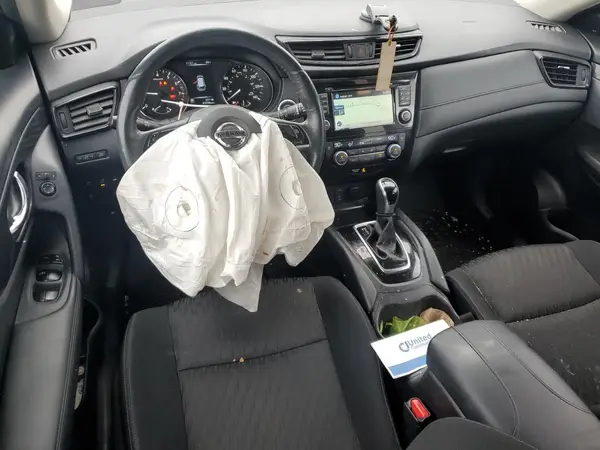KNMAT2MTXHP557495 2017 NISSAN ROGUE - Image 8