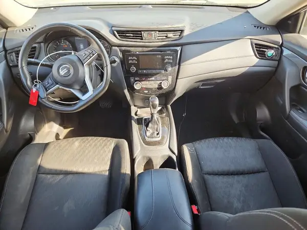 KNMAT2MTXHP558355 2017 NISSAN ROGUE - Image 8