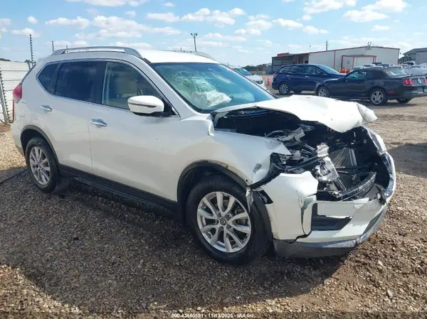 KNMAT2MTXHP558808 2017 NISSAN ROGUE - Image 1