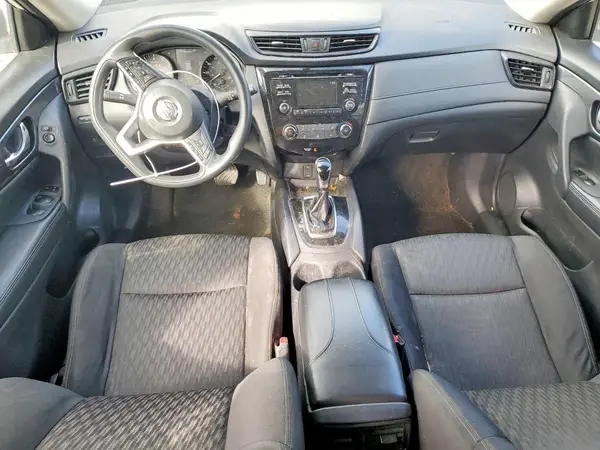 KNMAT2MTXHP563216 2017 NISSAN ROGUE - Image 8