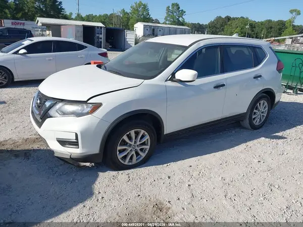 KNMAT2MTXHP566455 2017 NISSAN ROGUE - Image 2