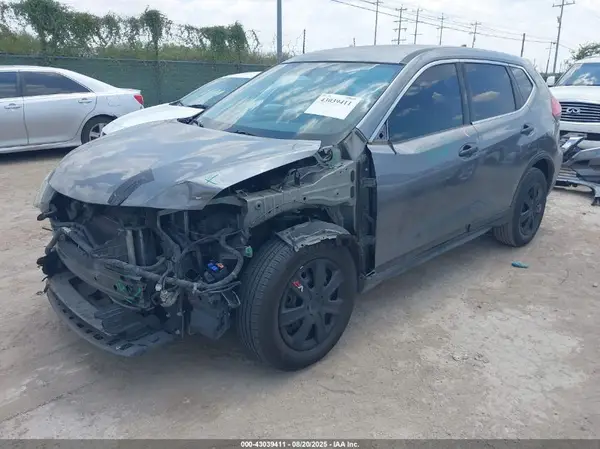 KNMAT2MTXHP568626 2017 NISSAN ROGUE - Image 2