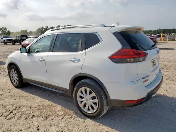 KNMAT2MTXHP576628 2017 NISSAN ROGUE - Image 2