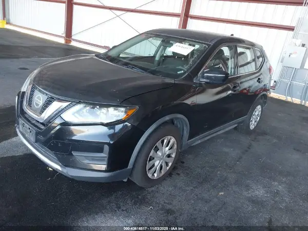 KNMAT2MTXHP576824 2017 NISSAN ROGUE - Image 2