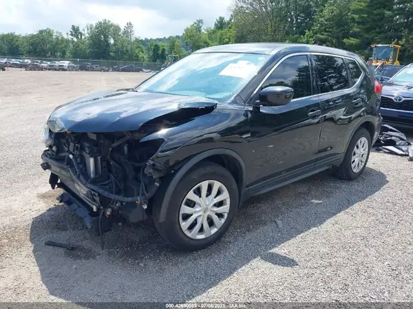 KNMAT2MTXHP580355 2017 NISSAN ROGUE - Image 2