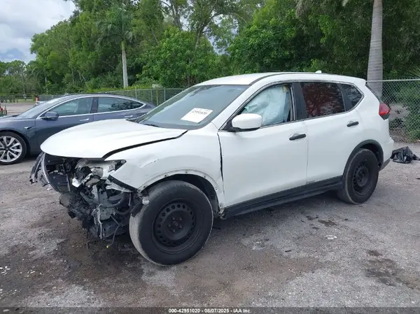 KNMAT2MTXHP581487 2017 NISSAN ROGUE - Image 2