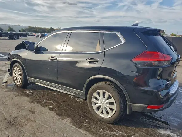 KNMAT2MTXHP582087 2017 NISSAN ROGUE - Image 2